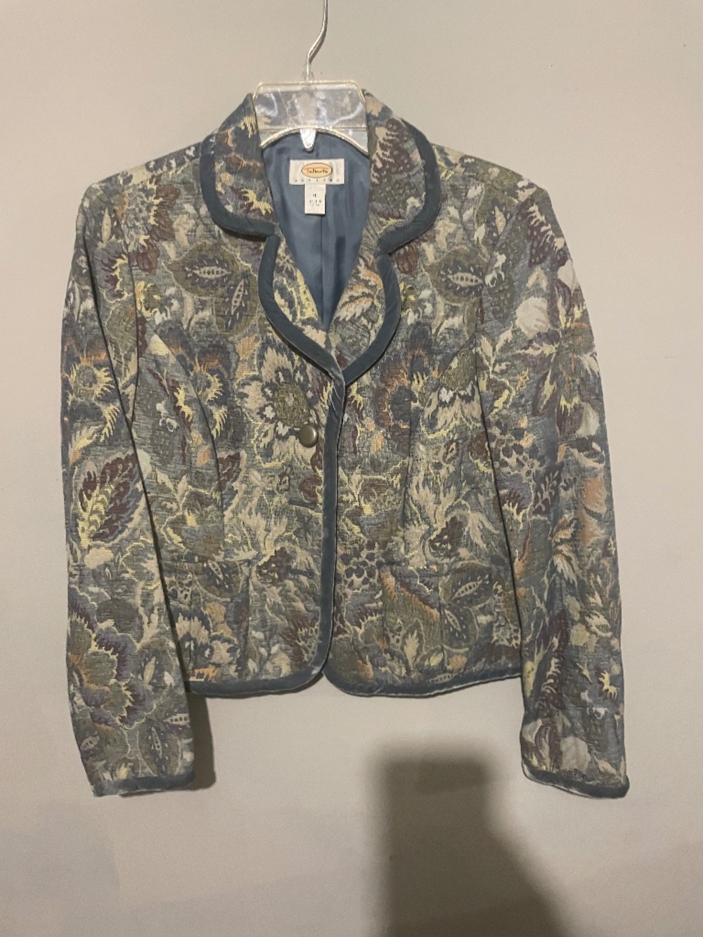 Talbots petites women’s size 10 petite grey paisley jacket